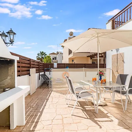 Rosedale By Ezoria איה נאפה