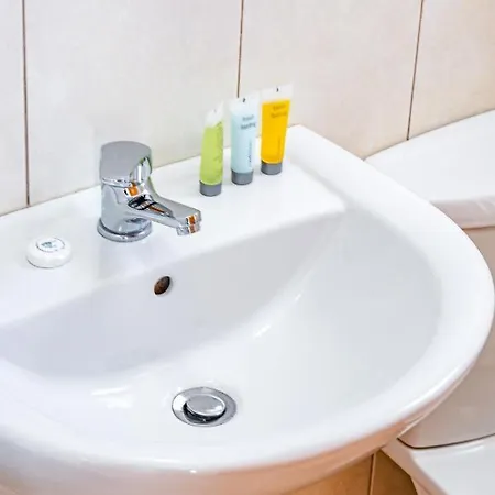 Rosedale By Ezoria * איה נאפה