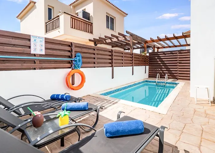 Rosedale By Ezoria *