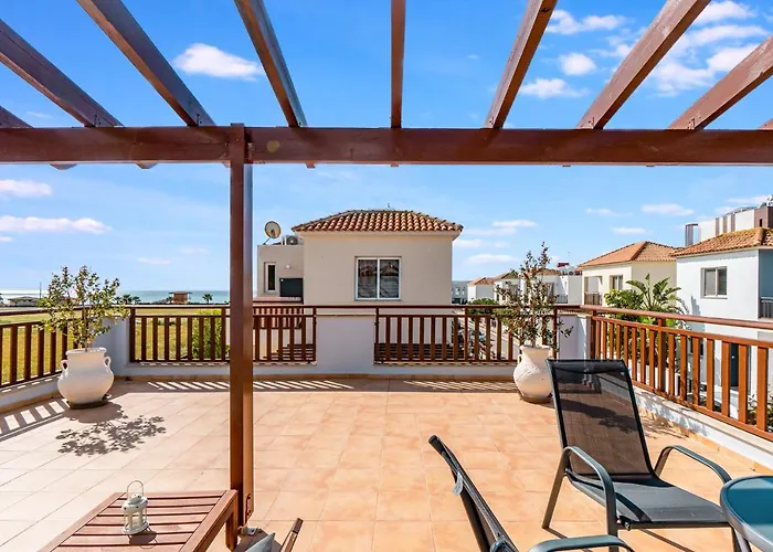 Rosedale By Ezoria *