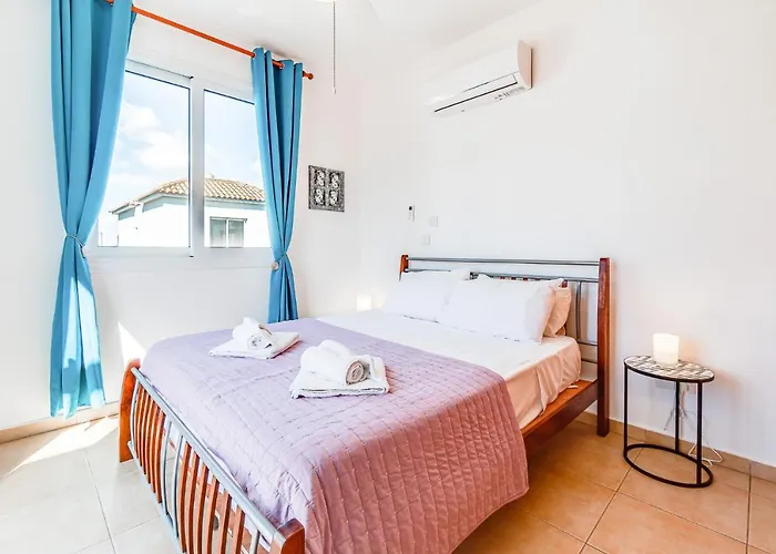 Rosedale By Ezoria *